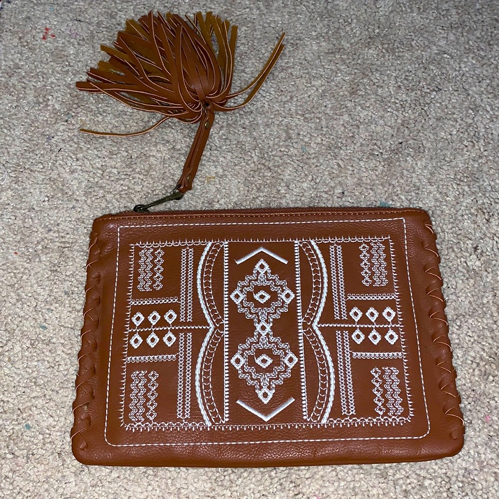 Cute clutch